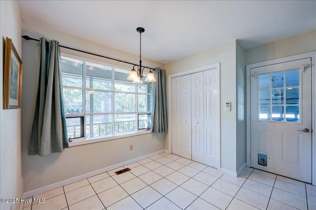 102 Pinewood Drive, New Bern, NC 28562