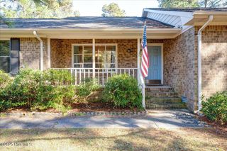 102 Pinewood Drive, New Bern, NC 28562