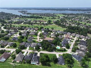 140 Bermuda Circle, Montgomery, TX 77356