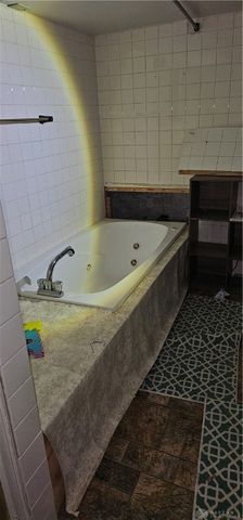 1233 Everett Drive, Dayton, OH 45402