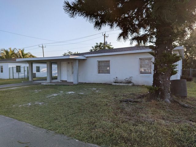 14521 Ellington Street, Miami, FL 33176