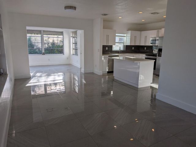 14521 Ellington Street, Miami, FL 33176
