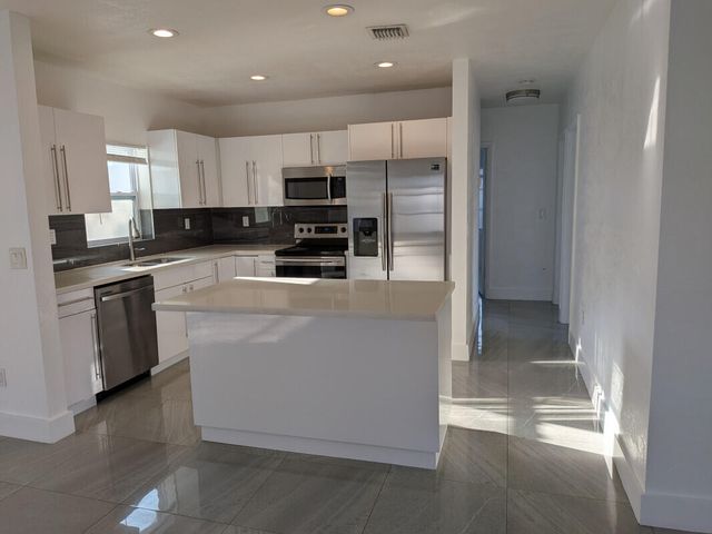 14521 Ellington Street, Miami, FL 33176