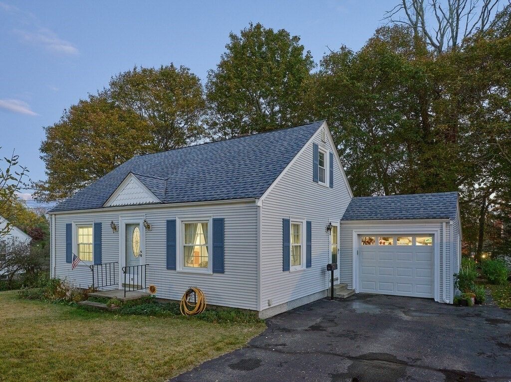 11 Inwood Rd, Auburn, MA 01501