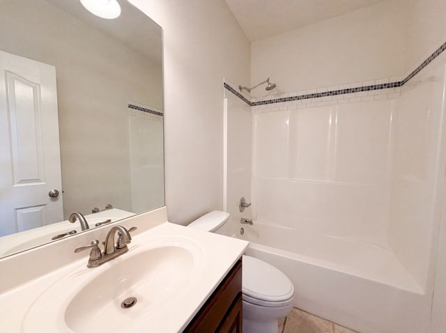 1044 Laramie Ct, Murfreesboro, TN 37128