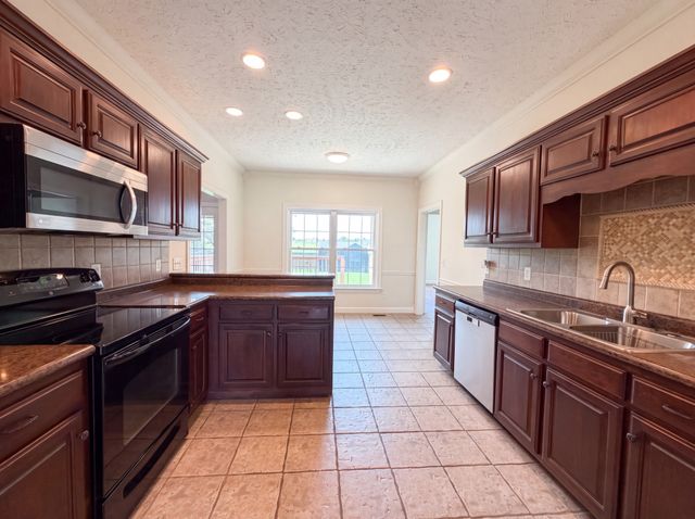 1044 Laramie Ct, Murfreesboro, TN 37128