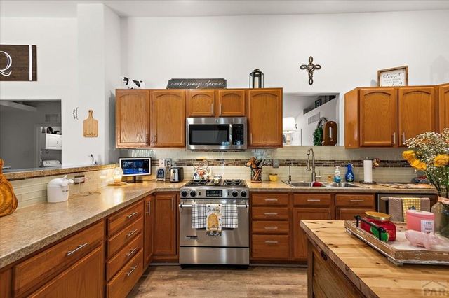 319 W Blue Jay Place, Pueblo West, CO 81007