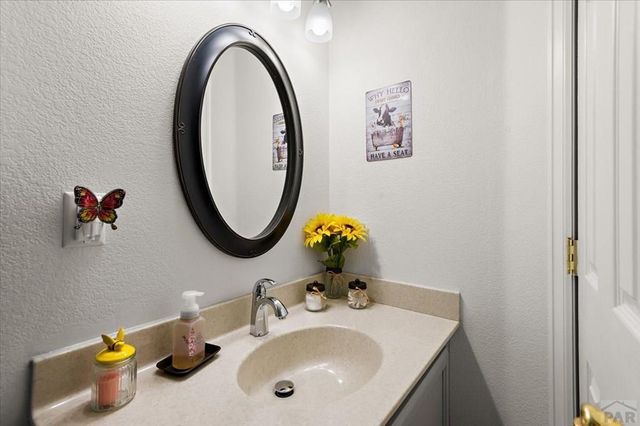 319 W Blue Jay Place, Pueblo West, CO 81007