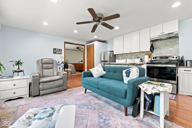 651 Spring Hills Drive, Zionsville, IN 46077
