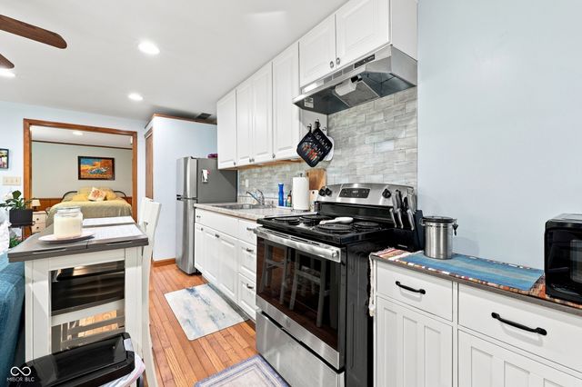 651 Spring Hills Drive, Zionsville, IN 46077