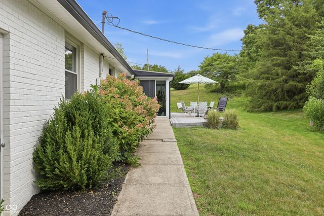 651 Spring Hills Drive, Zionsville, IN 46077