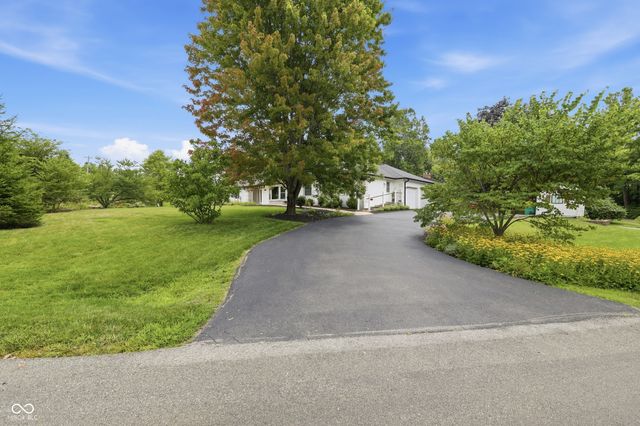 651 Spring Hills Drive, Zionsville, IN 46077