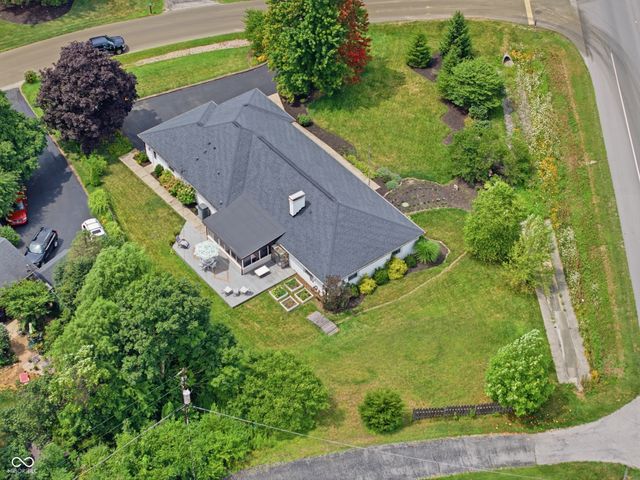 651 Spring Hills Drive, Zionsville, IN 46077