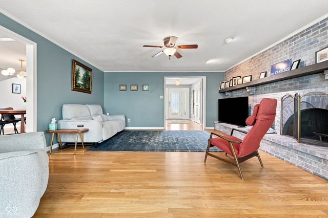 651 Spring Hills Drive, Zionsville, IN 46077