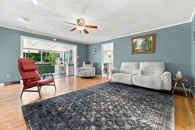 651 Spring Hills Drive, Zionsville, IN 46077