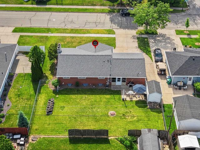 906 BLUEBIRD STREET, De Pere, WI 54115
