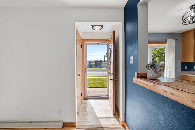 906 BLUEBIRD STREET, De Pere, WI 54115