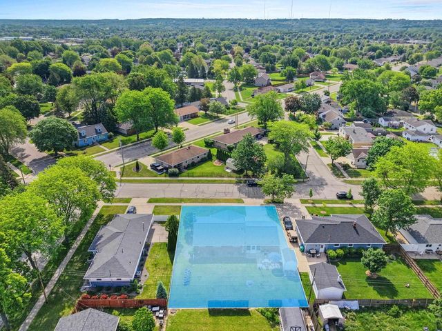 906 BLUEBIRD STREET, De Pere, WI 54115