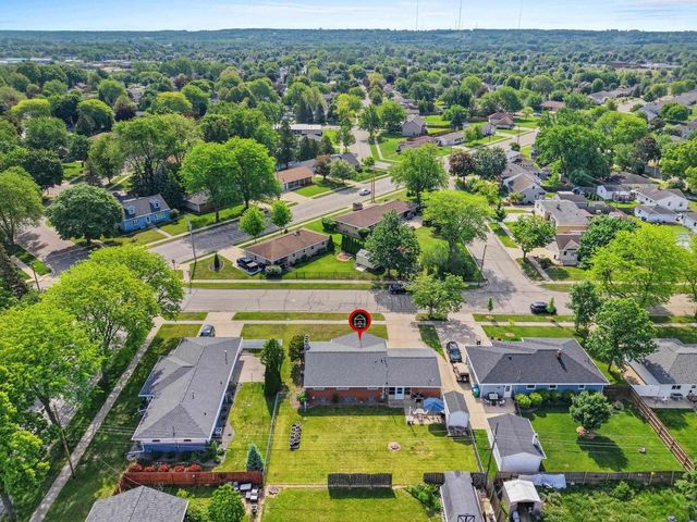 906 BLUEBIRD STREET, De Pere, WI 54115