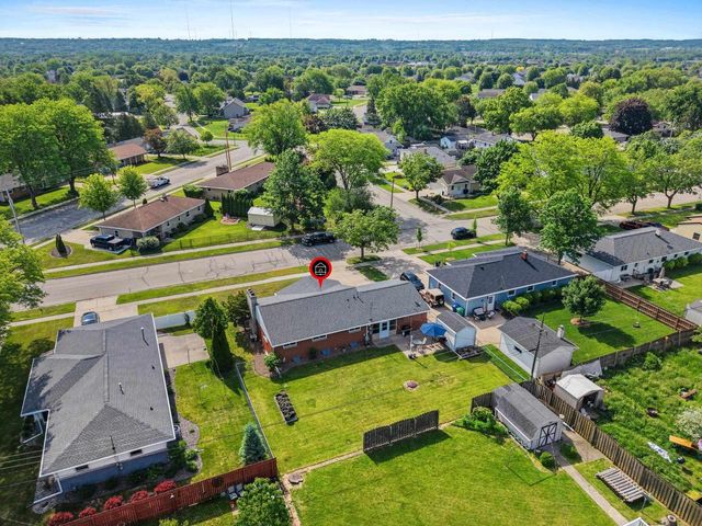 906 BLUEBIRD STREET, De Pere, WI 54115
