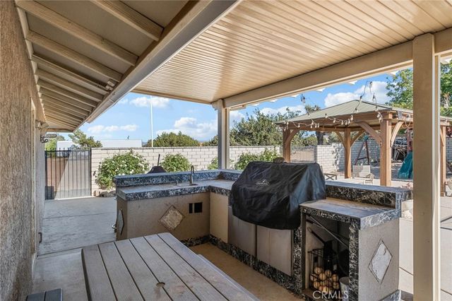 12825 Cedar Street, Hesperia, CA 92344