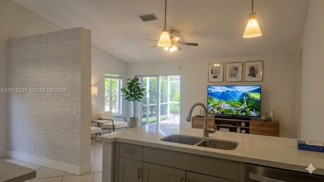 1527 Palermo Dr, Weston, FL 33327