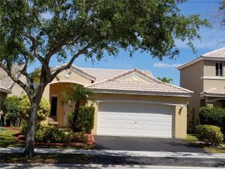 1527 Palermo Dr, Weston, FL 33327