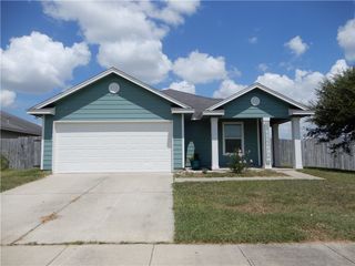 2301 Blue Star Dr, Corpus Christi, TX 78414