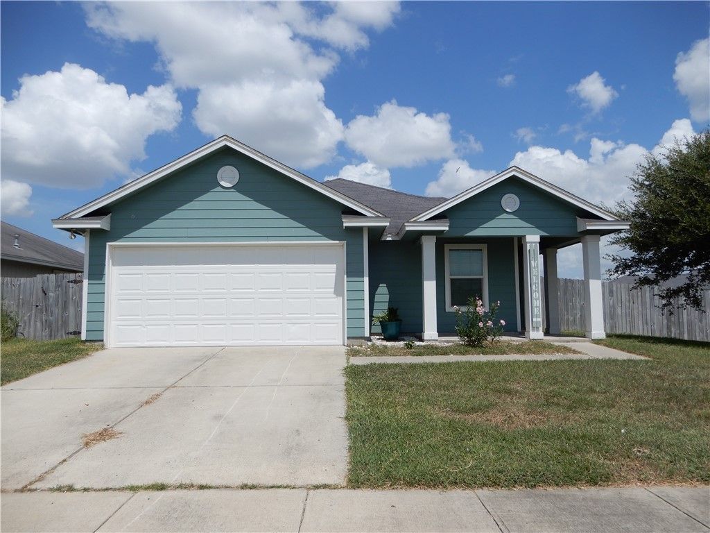 2301 Blue Star Dr, Corpus Christi, TX 78414