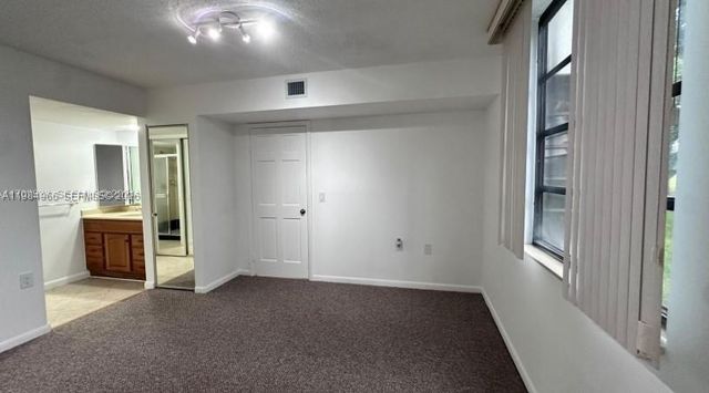 1703 Whitehall Dr 104, Davie, FL 33324