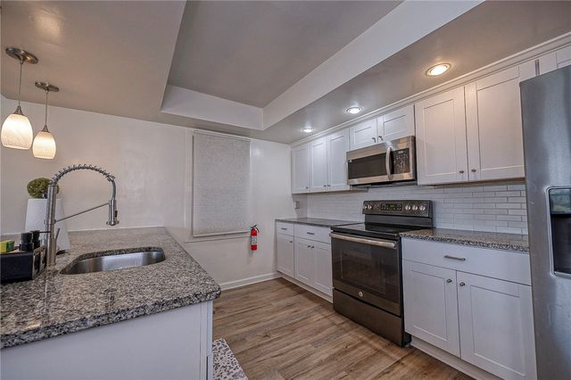 423 Walnut St, Blawnox, PA 15238
