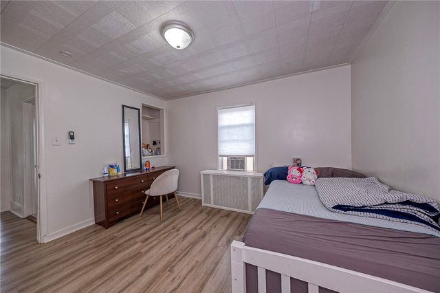 423 Walnut St, Blawnox, PA 15238