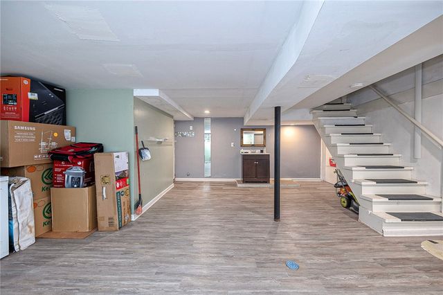 423 Walnut St, Blawnox, PA 15238