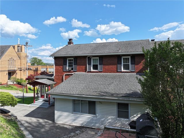 423 Walnut St, Blawnox, PA 15238