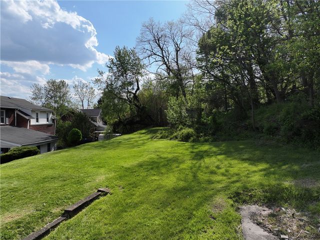 423 Walnut St, Blawnox, PA 15238