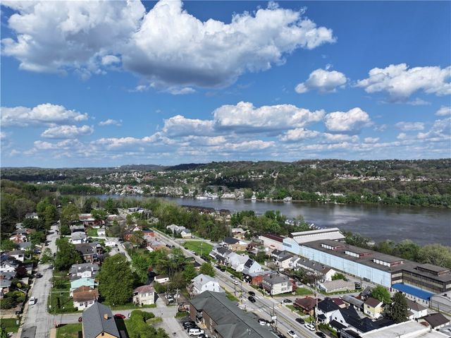 423 Walnut St, Blawnox, PA 15238