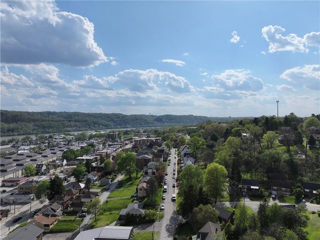 423 Walnut St, Blawnox, PA 15238