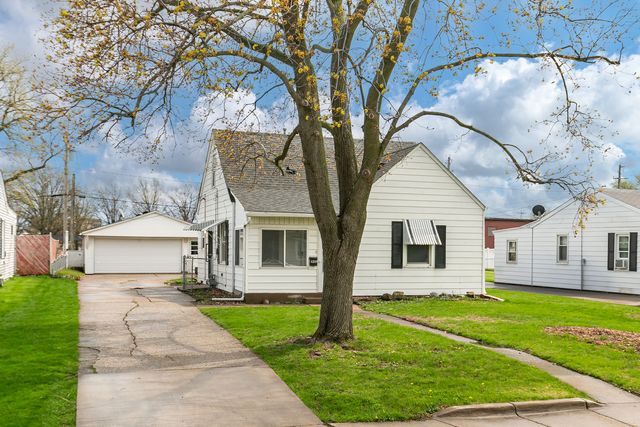 2202 46th Street, Moline, IL 61265