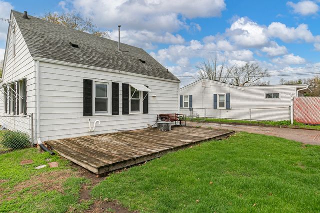 2202 46th Street, Moline, IL 61265