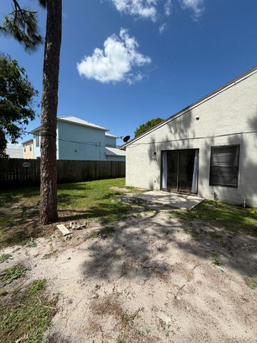 5803 SE Collins Avenue, Stuart, FL 34997