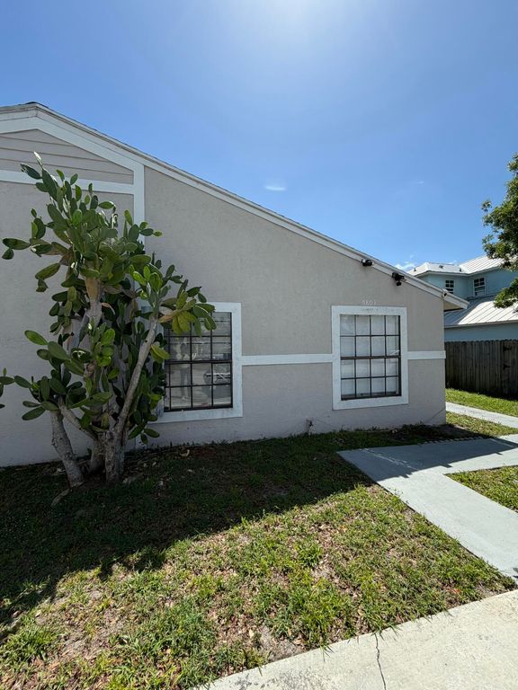 5803 SE Collins Avenue, Stuart, FL 34997