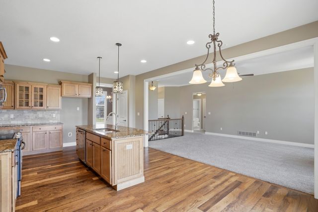 4305 SILVER VALLEY DR, Columbia, MO 65203