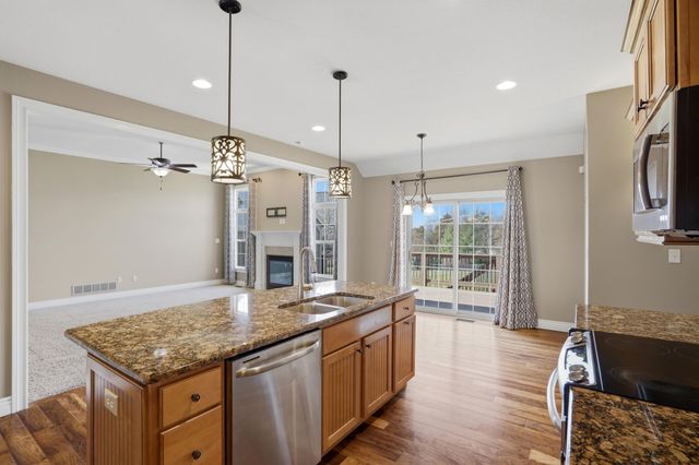 4305 SILVER VALLEY DR, Columbia, MO 65203