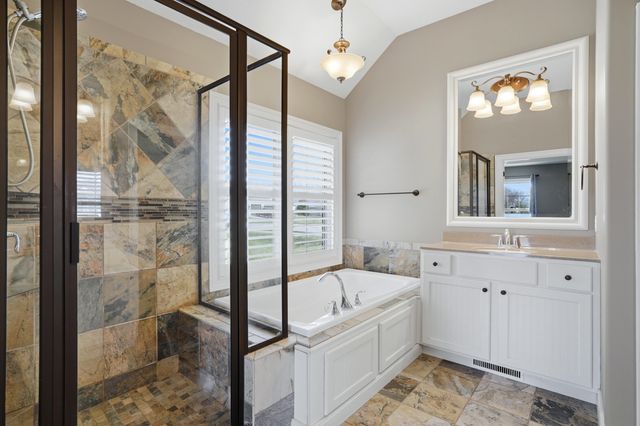 4305 SILVER VALLEY DR, Columbia, MO 65203