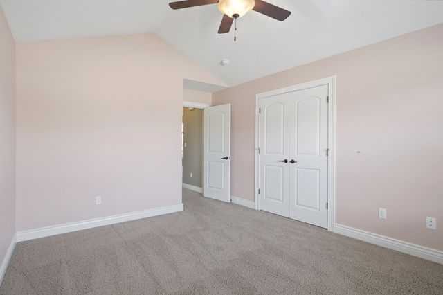 4305 SILVER VALLEY DR, Columbia, MO 65203