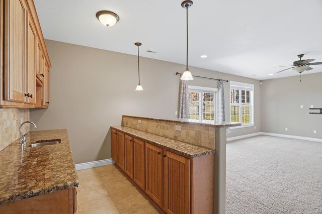 4305 SILVER VALLEY DR, Columbia, MO 65203