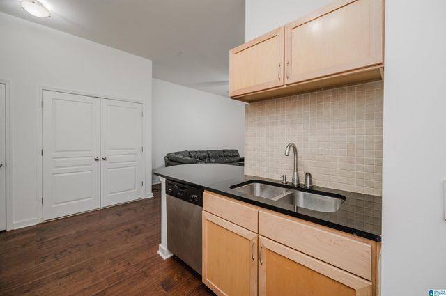 401 20th St S Apt 114, Birmingham, AL 35233