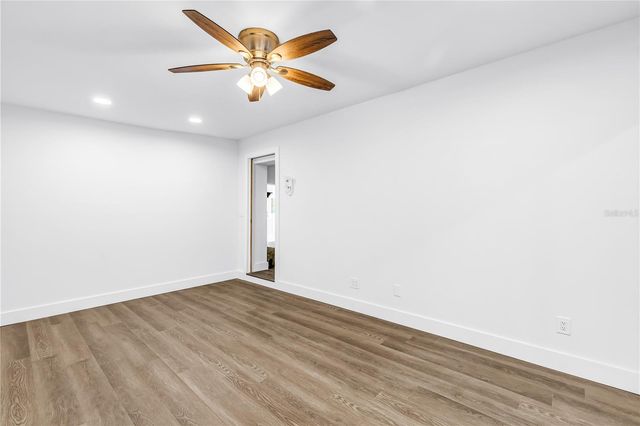 110 NE MONROE CIRCLE N 1, St Petersburg, FL 33702