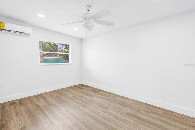 110 NE MONROE CIRCLE N 1, St Petersburg, FL 33702