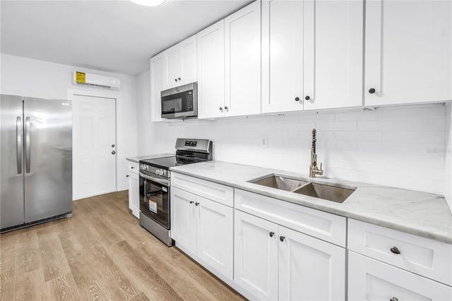 110 NE MONROE CIRCLE N 1, St Petersburg, FL 33702